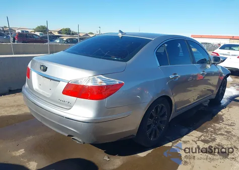 2009 Hyundai Genesis 3.8 z USA, uszkodzony, nr VIN KMHGC46E89U042787